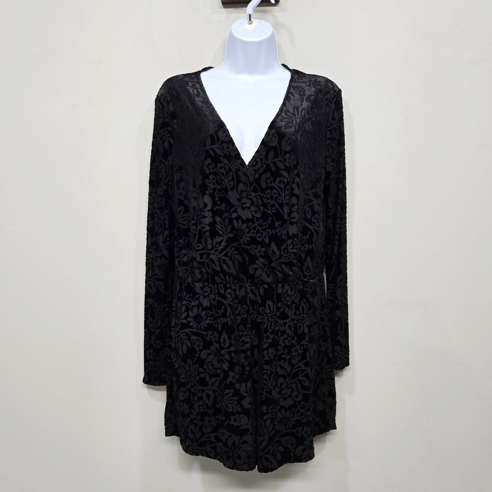 Saylor Black Burnout Velvet Romper XL Floral Whimsigoth Romantic Long Sleeve